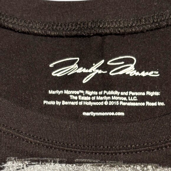 Marilyn Monroe Juniors sz XL short sleeve black t-shirt the Boyfriend Tee NWT - Picture 2 of 8